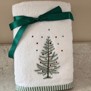 Embroidered Jeweled Holiday Tree Hand Towels